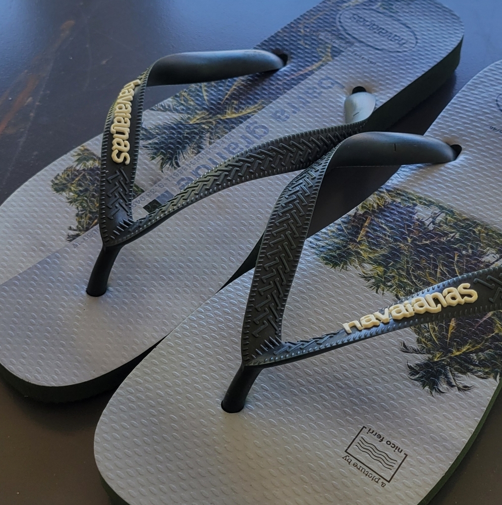 Havaianas Green and Gray Flip-Flops with Palm Design